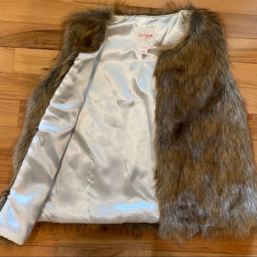 CAT & JACK VEST - Picture 3 of 3